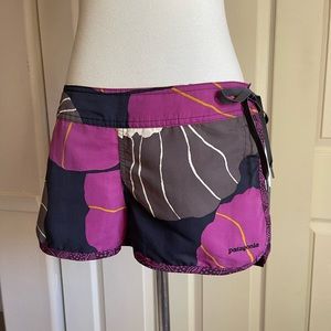 Women’s Patagonia board shorts size 6